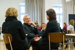 Akademie-Präsident Prof. Hans-Jürgen Drescher im Gespräch
